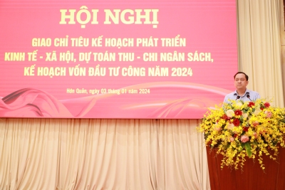 CT UBND huyện Vũ Xuân Trường phát biểu kết luận hội nghị.