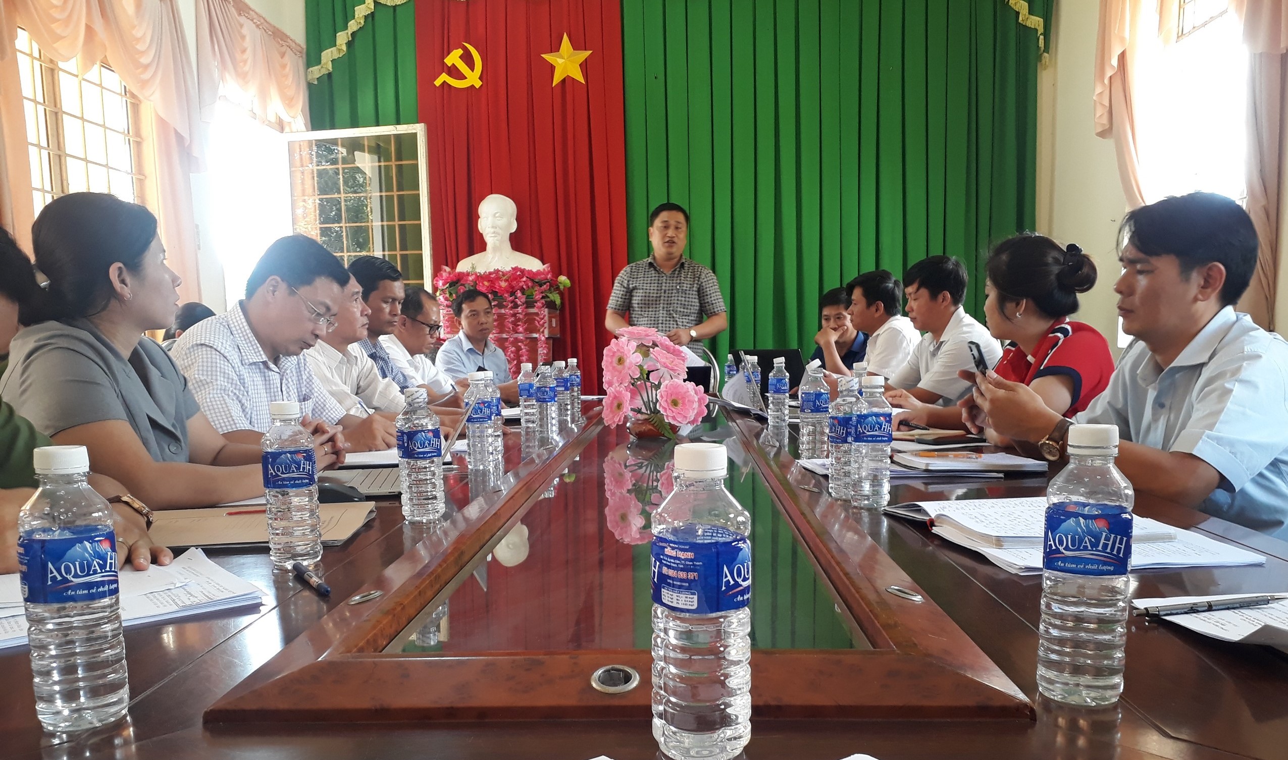 PCT UBND huyện Nguyễn Vũ Tiến kết luận tại buổi làm việc với xã Tân Hiệp.