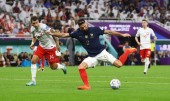 Giroud và Mbappe thay nhau ghi bàn, Pháp dễ dàng vào tứ kết World Cup 2022