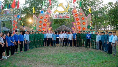 LÃNH ĐẠO HUYỆN HỚN QUẢN THĂM CÁC TIỂU TRẠI, ĐỘNG VIÊN TÂN BINH TRƯỚC NGÀY LÊN ĐƯỜNG NHẬP NGŨ