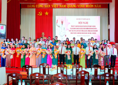 HỚN QUẢN TUYÊN DƯƠNG ĐIỂN HÌNH TIÊN TIẾN TRONG HỌC TẬP VÀ LÀM THEO BÁC