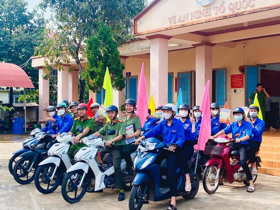 Đoàn thanh niên thị trấn Tân Khai phối hợp với các cơ quan, đơn vị tuyên truyền phòng, chống tác hại của ma túy trên địa bàn