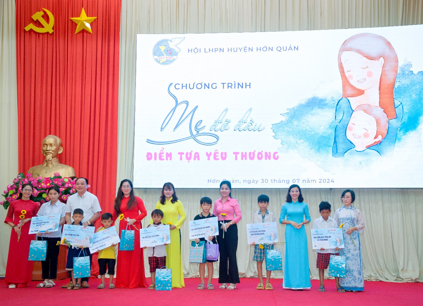 CHƯƠNG TRÌNH "MẸ ĐỠ ĐẦU": NGỌN LỬA YÊU THƯƠNG SƯỞI ẤM 59 TRẺ EM KHÓ KHĂN TẠI HUYỆN HỚN QUẢN