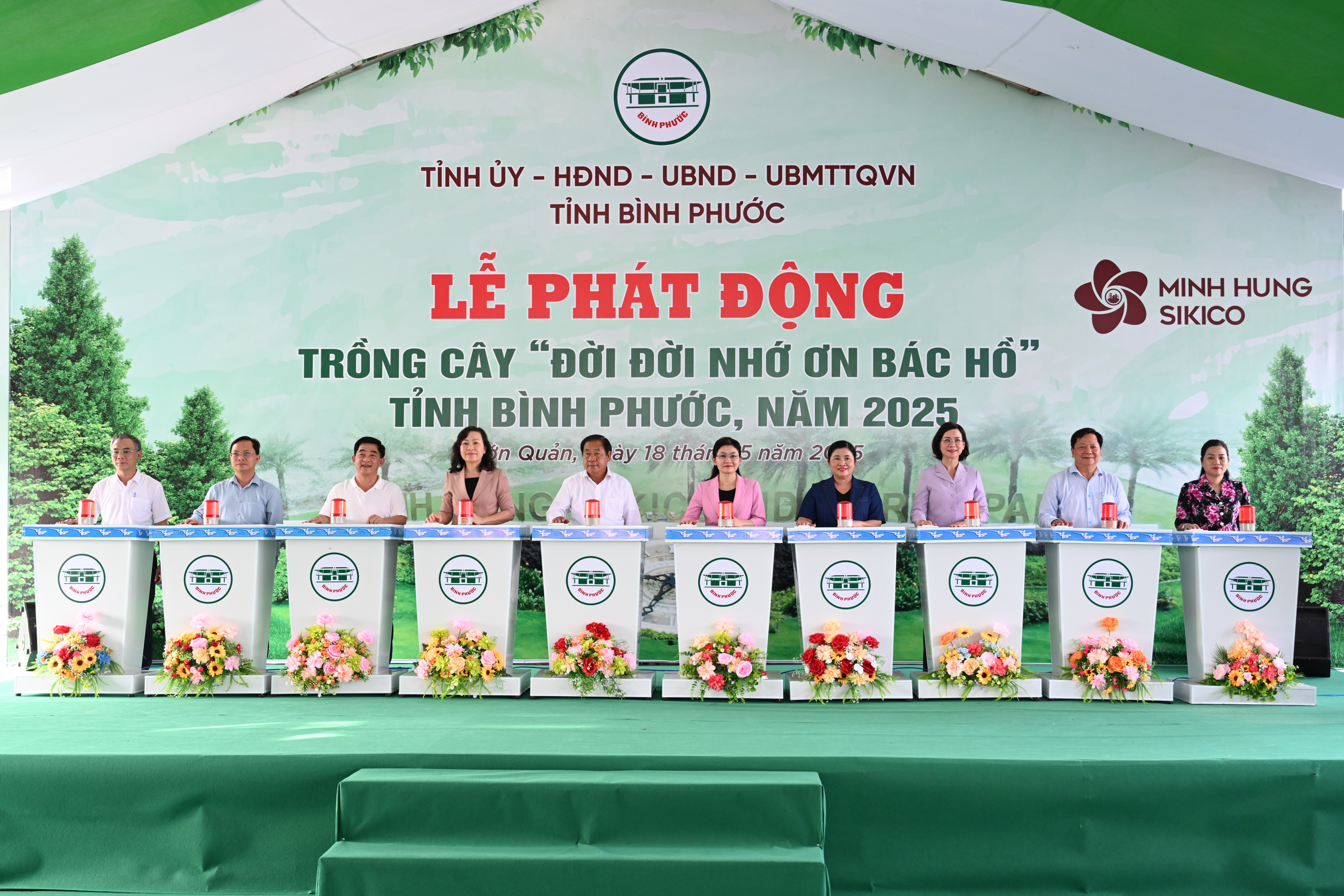 BÌNH PHƯỚC: PHÁT ĐỘNG TRỒNG CÂY  “ĐỜI ĐỜI NHỚ ƠN BÁC HỒ”